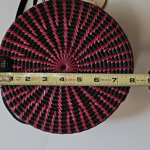 Indonesia NWT Rattan Leather Round Crossbody bag Purple Black Fabric Interior - Picture 5 of 7